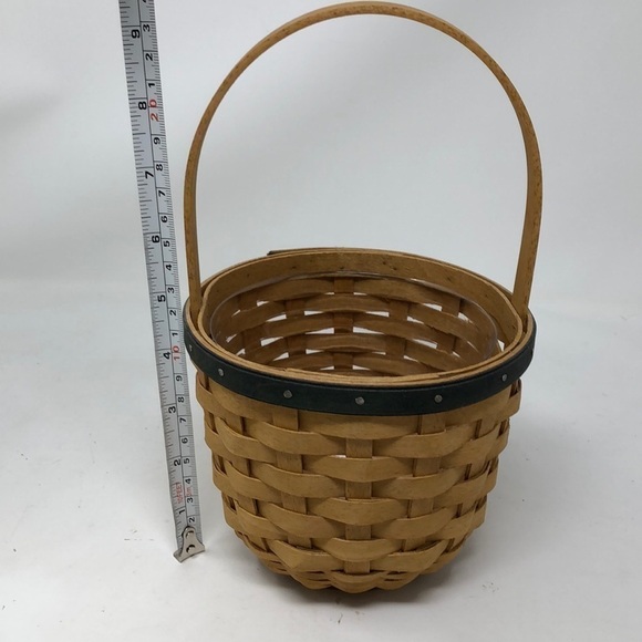 𝅺LONGABERGER 2004 collectors club round basket with protector - Picture 8 of 8